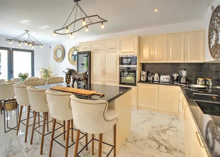 Gurson Semesterbostad *